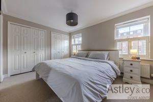 master bed- click for photo gallery